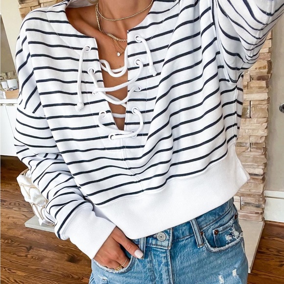 Abercrombie Lace Up Crew Sweater - Picture 2 of 2